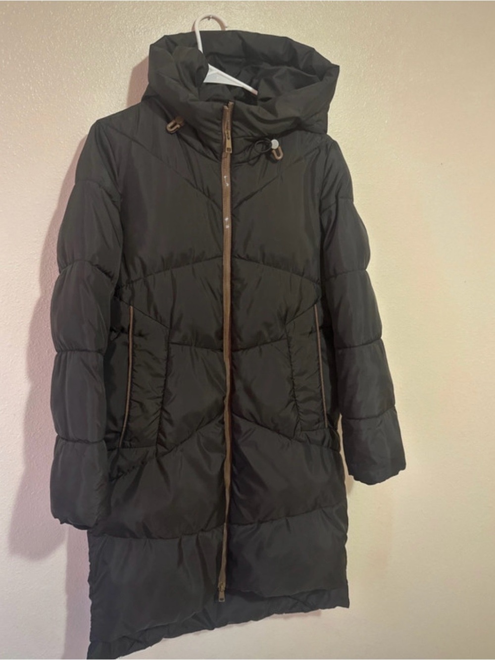 Andrew Marc Women's Black Hooded Puffer Coat - Classic Winter Jacket